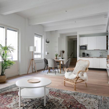 2Ndhomes Loft Apartment With Spa & Balcony By The White Church Helsinki Ngoại thất bức ảnh