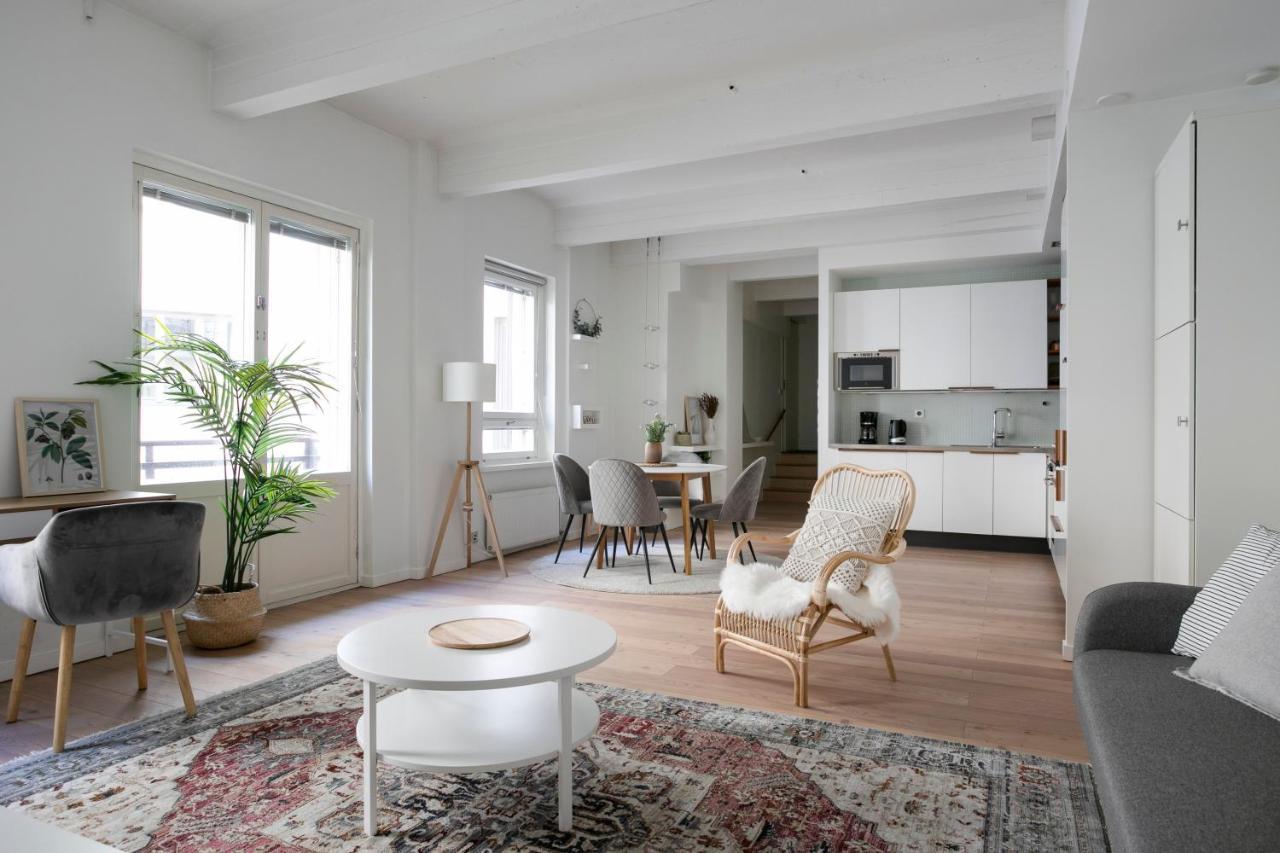 2Ndhomes Loft Apartment With Spa & Balcony By The White Church Helsinki Ngoại thất bức ảnh